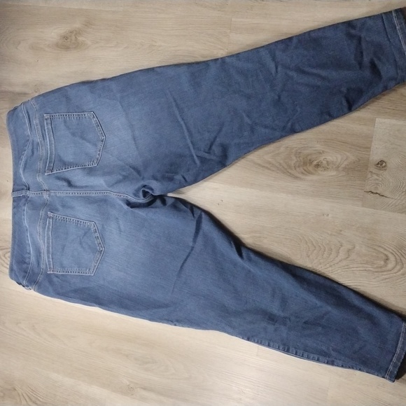 Torrid Super Soft High-Rise Jegging Sz 20w (short) EUC - Picture 7 of 7